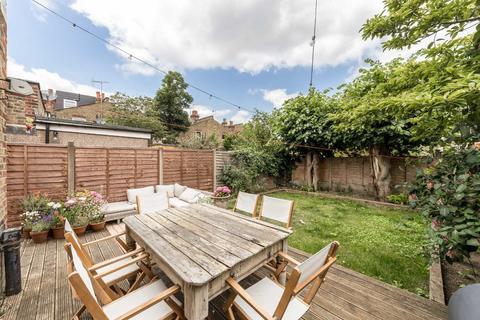 5 Moring Road, London, SW17 8DN