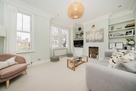 3 bedroom maisonette for sale, Glasford Street, London SW17