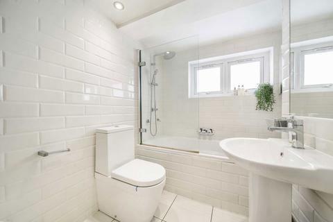 126 Coteford Street, London, SW17 8NY