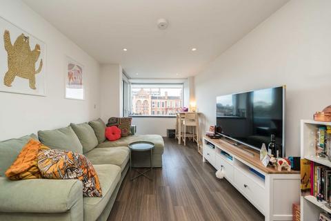 1 bedroom flat for sale, 1 Spectrum Way, Wandsworth SW18