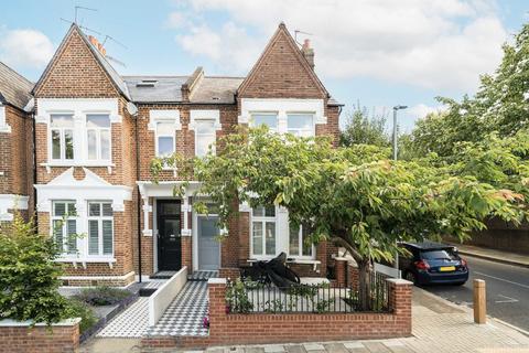 3 bedroom flat for sale, St. Ann's Hill, London SW18