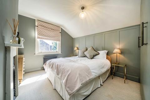 73 Allfarthing Lane, London, SW18 2AR