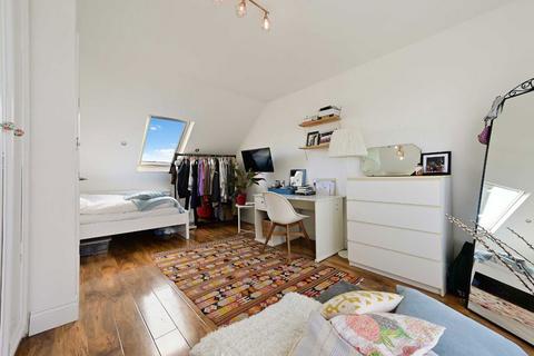 undefined, Groom Crescent, London SW18