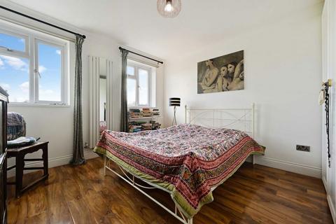 undefined, Groom Crescent, London SW18