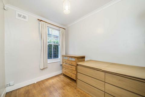 2 bedroom flat to rent, Allfarthing Lane, London SW18