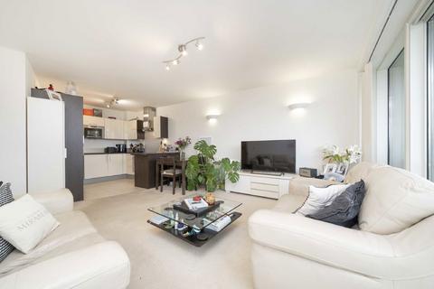 2 bedroom flat to rent, Mapleton Road, London SW18