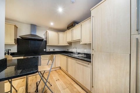 2 bedroom flat to rent, Old York Road, London SW18