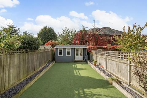 167 Park Road, Kingston Upon Thames, KT2 6DQ
