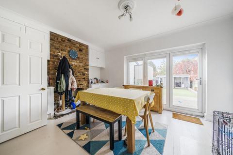 167 Park Road, Kingston Upon Thames, KT2 6DQ