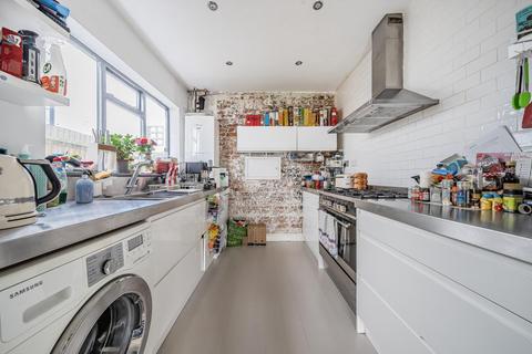 167 Park Road, Kingston Upon Thames, KT2 6DQ