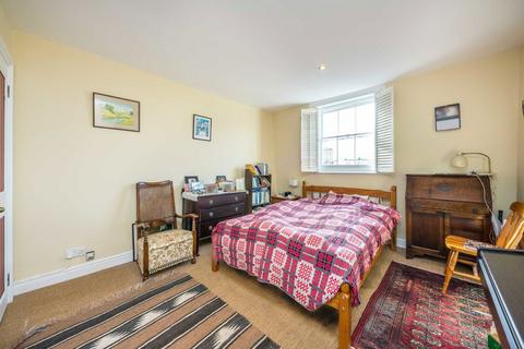 3 bedroom flat for sale, St. Georges Drive, London SW1V