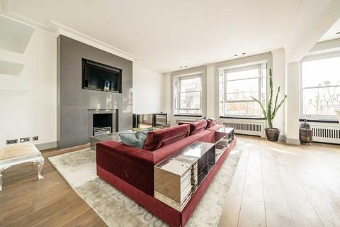 2 bedroom flat to rent, Cadogan Square, London SW1X