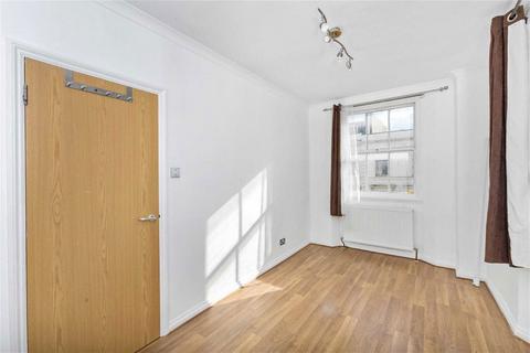 2 bedroom flat to rent, Gloucester Street, London SW1V