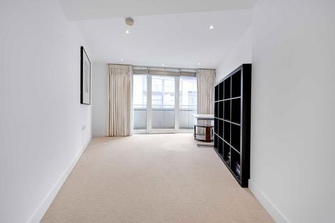 2 bedroom flat to rent, Queenstown Road, London SW11