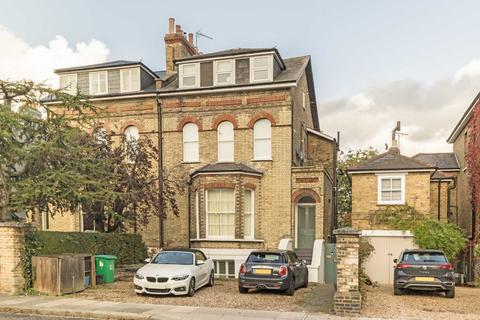 1 bedroom flat for sale, Stanley Road, Teddington TW11