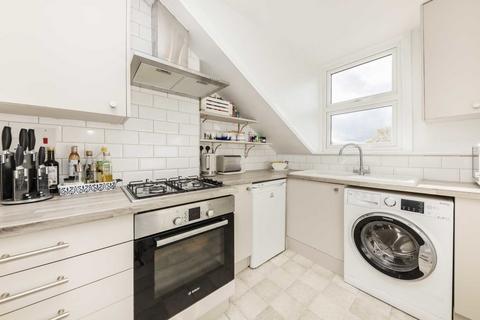 1 bedroom flat for sale, Stanley Road, Teddington TW11