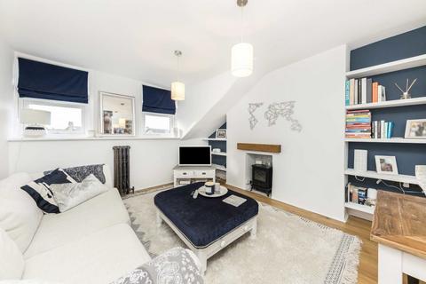 1 bedroom flat for sale, Stanley Road, Teddington TW11