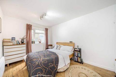 1 bedroom flat for sale, Westfields Avenue, London SW13