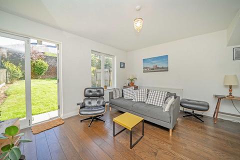 2 bedroom house for sale, Water Lane, Twickenham TW1