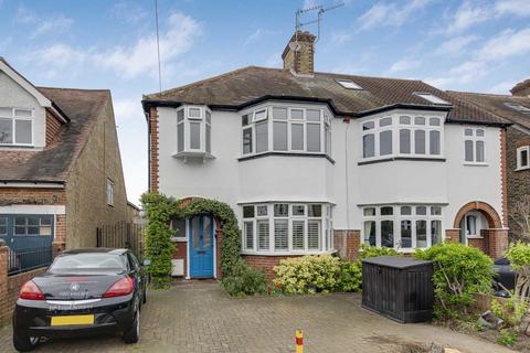 3 bedroom flat for sale, Munster Road, Teddington TW11