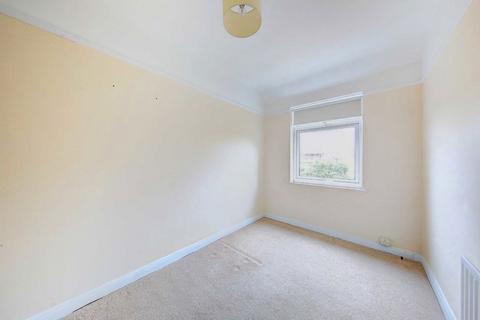 2 bedroom flat for sale, Amesbury Road, Feltham TW13