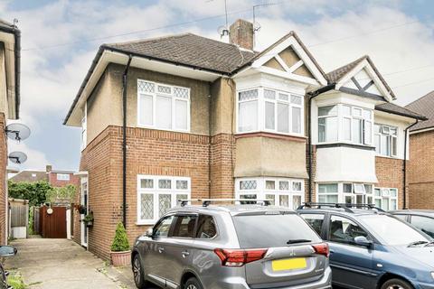 2 bedroom flat for sale, Amesbury Road, Feltham TW13