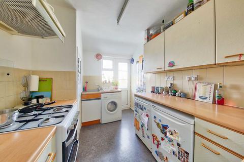 2 bedroom flat for sale, Churchview Road, Twickenham TW2