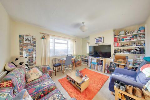 2 bedroom flat for sale, Churchview Road, Twickenham TW2