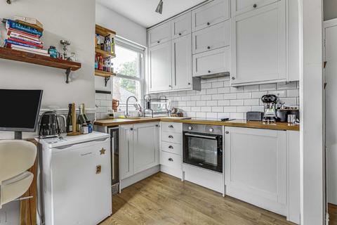 1 bedroom flat for sale, Waldegrave Road, Teddington TW11