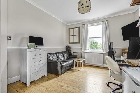 1 bedroom flat for sale, Waldegrave Road, Teddington TW11