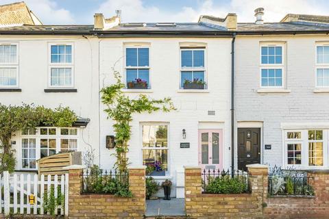 3 bedroom house for sale, Railway Road, Teddington TW11