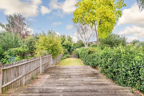 4 bedroom house to rent, Munster Road, Teddington TW11