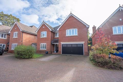 15 Parkfields, Sutton Coldfield, B74 4GA