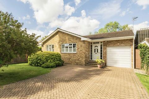 3 bedroom bungalow for sale, Abbey Road, Shepperton TW17