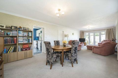 3 bedroom bungalow for sale, Abbey Road, Shepperton TW17