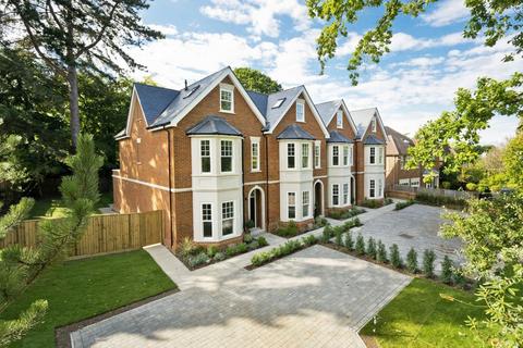 4 bedroom house for sale, Old Avenue, Weybridge KT13