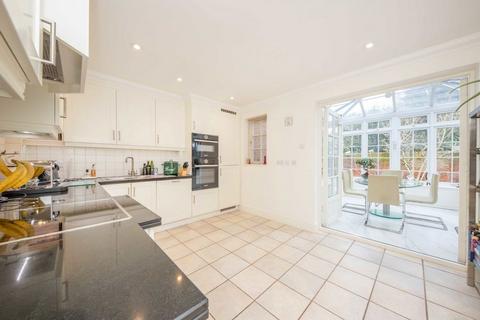 3 bedroom detached house for sale, Chartfield Place, Weybridge KT13