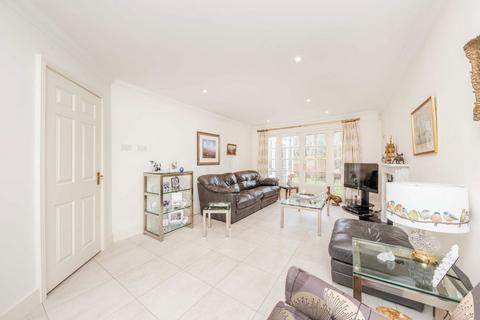 3 bedroom detached house for sale, Chartfield Place, Weybridge KT13