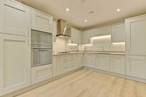 1 bedroom flat for sale, Queens Road, Weybridge KT13