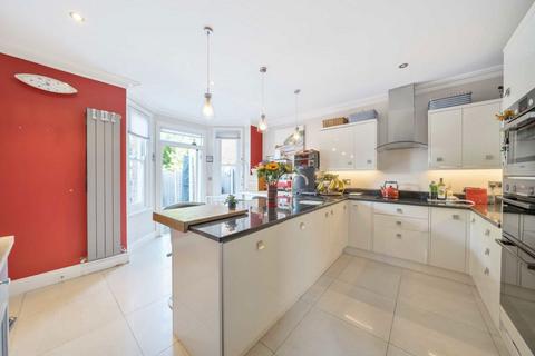 4 bedroom house for sale, Minorca Road, Weybridge KT13