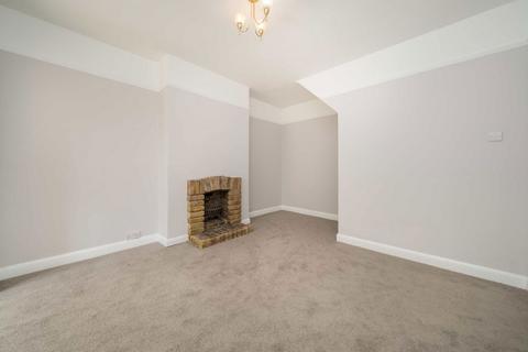 4 bedroom house to rent, Matlock Way, New Malden