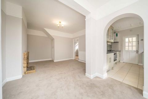 4 bedroom house to rent, Matlock Way, New Malden