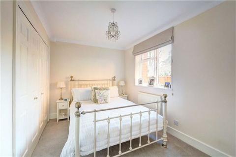 2 bedroom house to rent, Raymond Road, Wimbledon