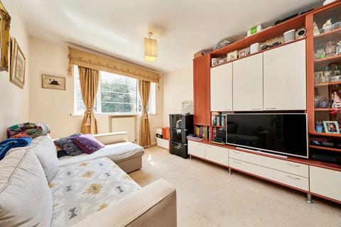 3 bedroom flat to rent, Wimbledon Park Side, Wimbledon