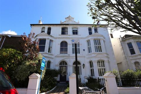 2 bedroom flat to rent, Westbourne Villas, Hove