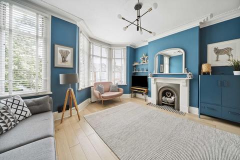 4 bedroom flat for sale, Leythe Road, London W3