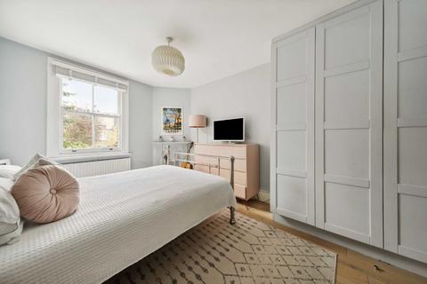 4 bedroom flat for sale, Leythe Road, London W3