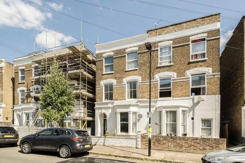 2 bedroom flat for sale, Essex Road, London W3