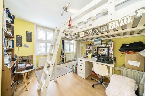 54 Maldon Road, London, W3 6SZ