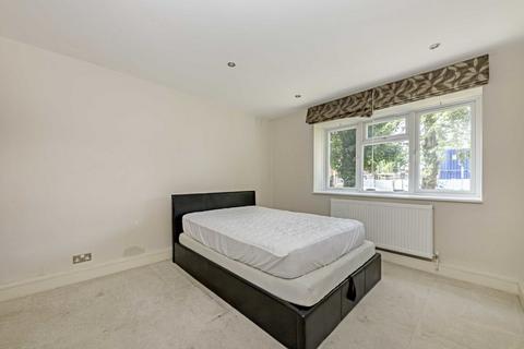 2 bedroom flat for sale, Rosemont Road, London W3